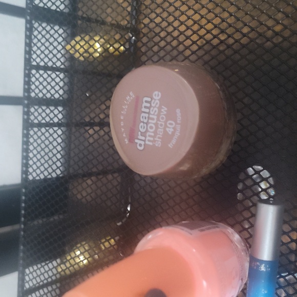 Makeup bundle - Picture 3 of 4